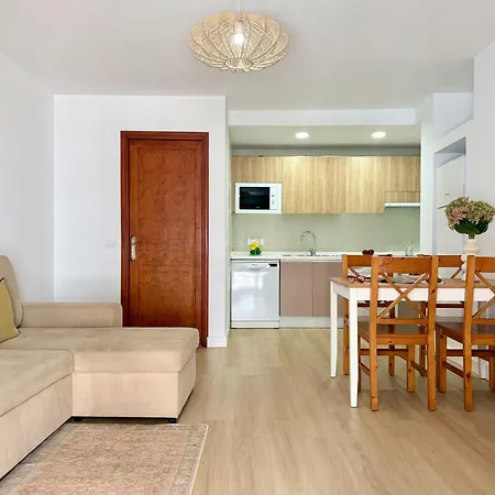 Canaryislandshost L Sal De Mar Puerto del Carmen (Lanzarote)